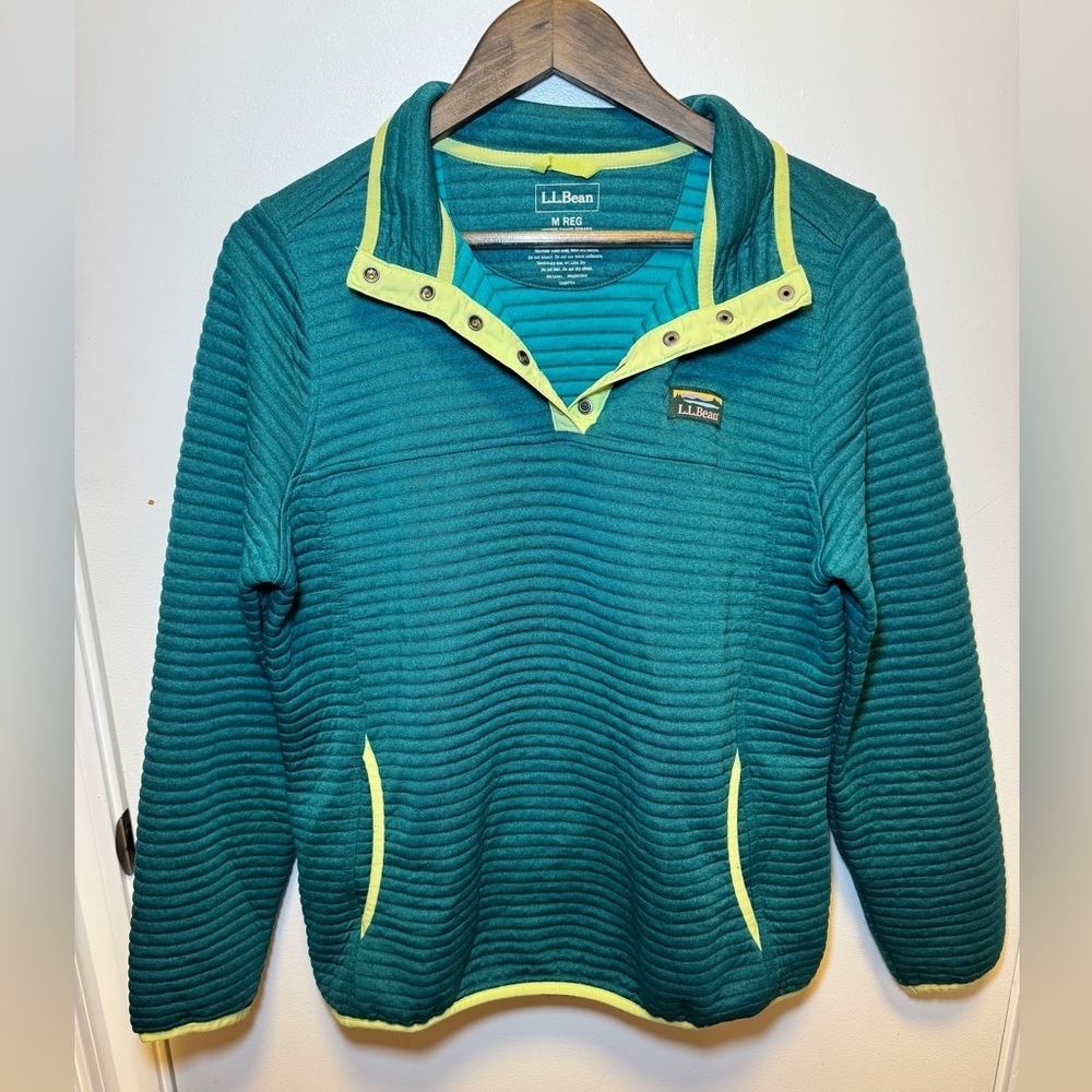 L.L. Bean Women's Teal Quilted Snap-Front Pullover with Yellow Trim Size Medium